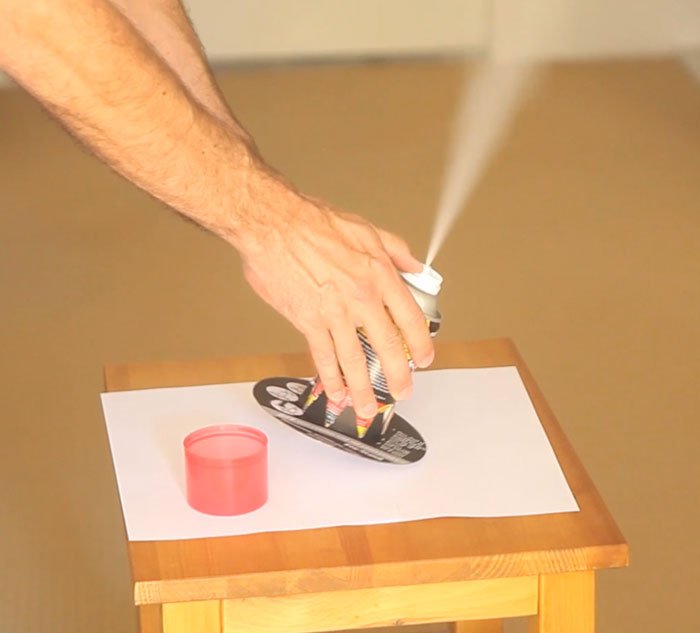 Discharging a flea bomb